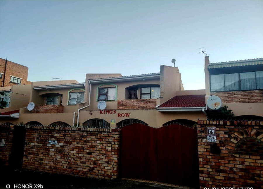 4 Bedroom Property for Sale in Southernwood Eastern Cape
